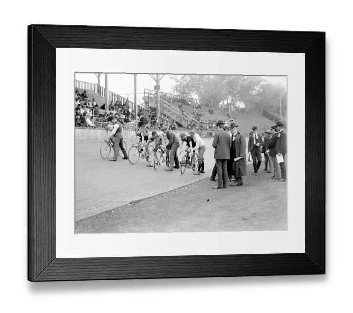 Framed Print : Racing At The Velodrome
