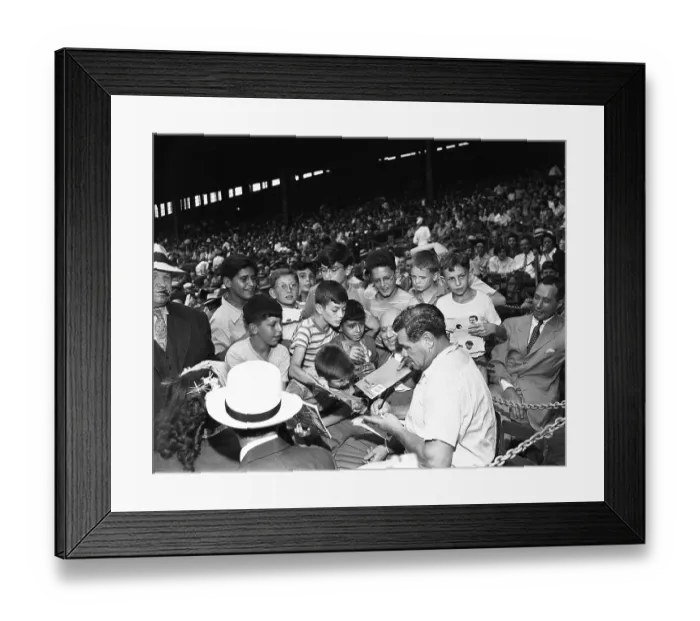 Framed Print : Babe Ruth Signs Autographs Framed Print : Babe Ruth Signs Autographs