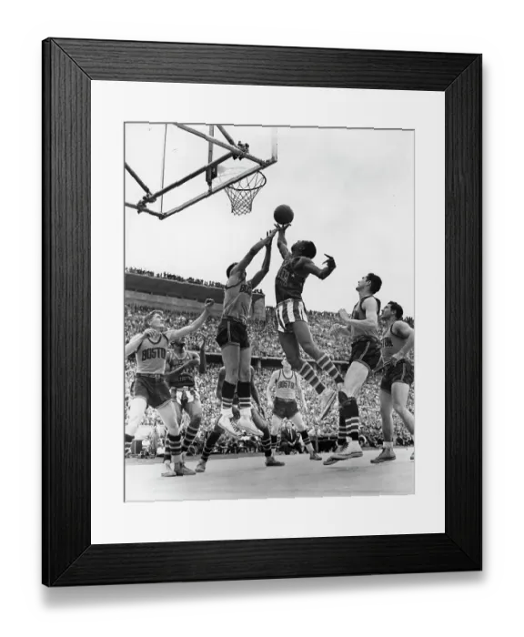 Framed Print : Globetrotters Vs Celtics In Berlin