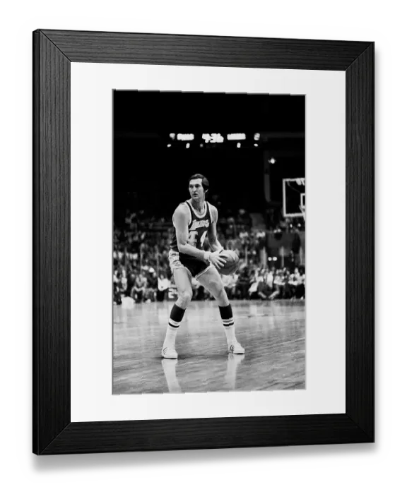 Framed Print : Jerry West of the Los Angeles Lakers in the 1971-1972 season at the Chicago Stadium in Chicago, Il Framed Print : Jerry West of the Los Angeles Lakers in the 1971-1972 season at the Chicago Stadium in Chicago, Il