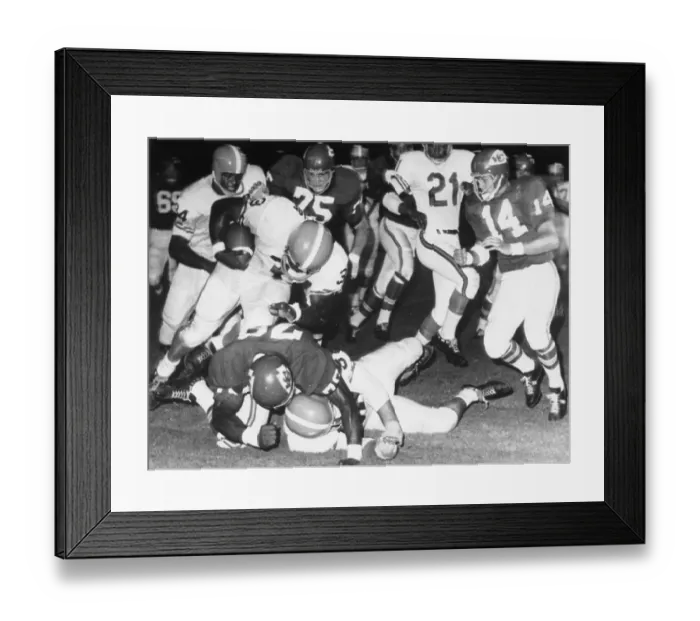 Framed Print : Denver Broncos V Kansas City Chiefs Action Framed Print : Denver Broncos V Kansas City Chiefs Action