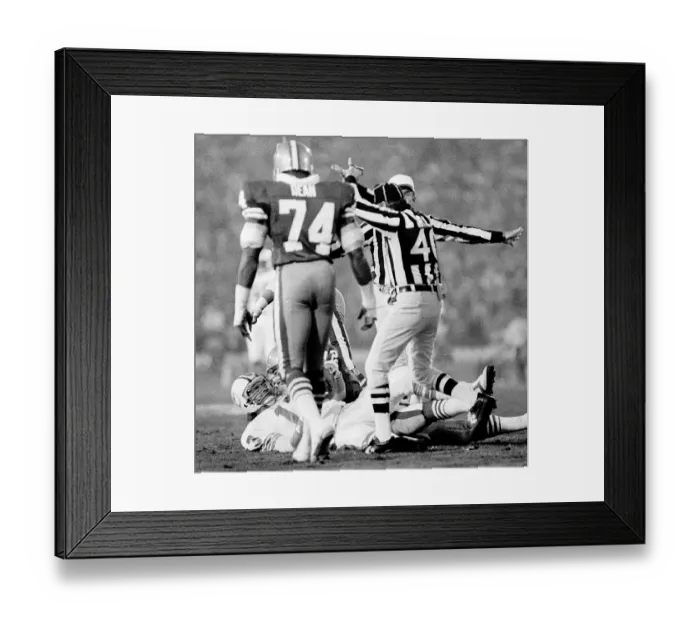 Framed Print : Dan Marino Sacked Game Action - Super Bowl XIX Framed Print : Dan Marino Sacked Game Action - Super Bowl XIX