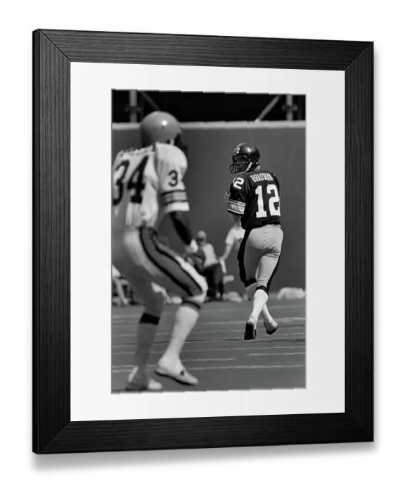 Framed Print : Pittsburgh Steelers v Cincinnati Bengals