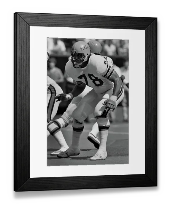 Framed Print : Pittsburgh Steelers v Cincinnati Bengals