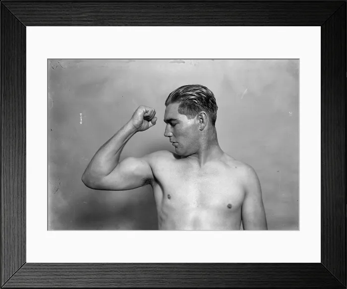 Framed Print : Les Darcy. CIRCA 1900: Australian boxer James Leslie 'Les' Darcy poses for a portrait Framed Print : Les Darcy. CIRCA 1900: Australian boxer James Leslie 'Les' Darcy poses for a portrait