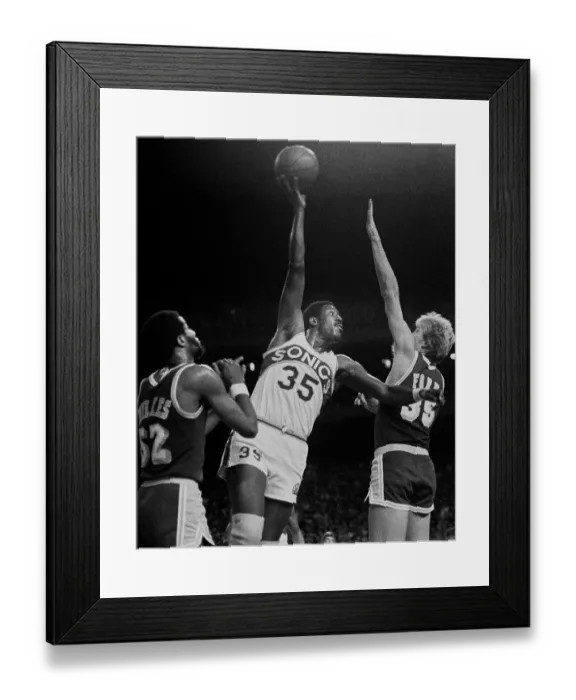 Framed Print : NBA - Los Angeles Lakers Vs Seattle SuperSonics Framed Print : NBA - Los Angeles Lakers Vs Seattle SuperSonics
