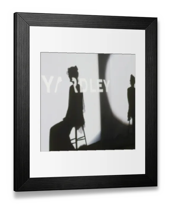 Framed Print : Twiggy In New York Framed Print : Twiggy In New York