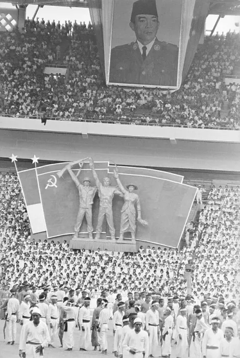 Framed Print : 100, 00 People in a Stadium