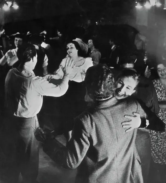 Framed Print : 100 Club. 12th November 1949: Jazz fans dance the night away to the wild Framed Print : 100 Club. 12th November 1949: Jazz fans dance the night away to the wild