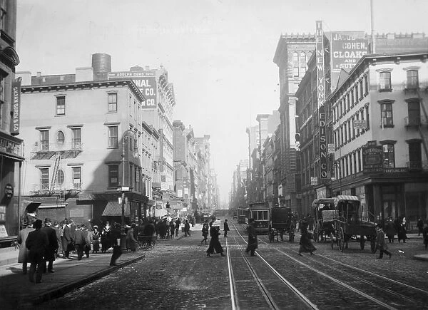 1905 View of Broadway, looking north from Canal Street, New York City