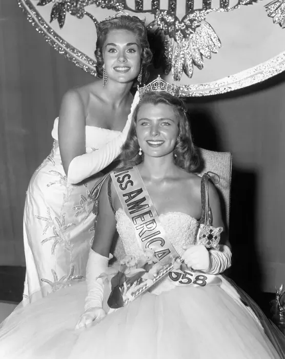 Framed Print : 1957 Miss America Crowns 1958 Winner Framed Print : 1957 Miss America Crowns 1958 Winner