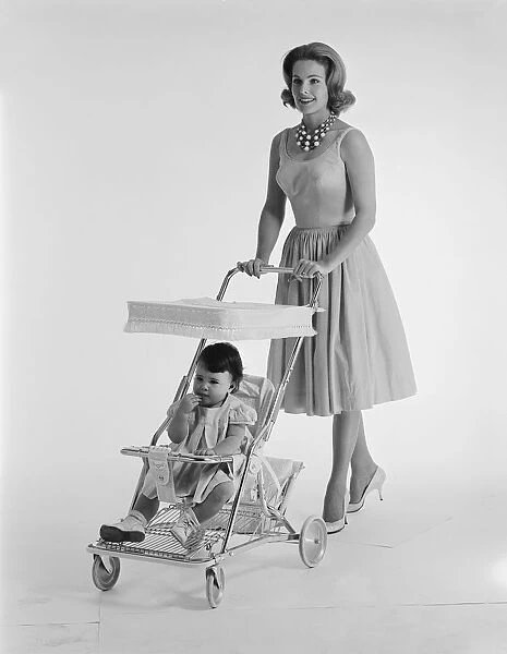 1960, Two People, Adult, Baby, Young Adult, Young Women, Baby Girls, Caucasian Appearance