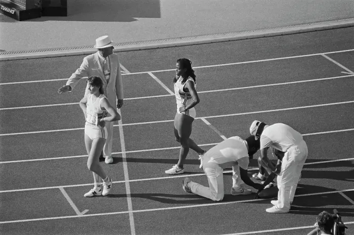 Framed Print : 1984 Summer Olympics - Women's 400 Metres Semifinal Framed Print : 1984 Summer Olympics - Women's 400 Metres Semifinal