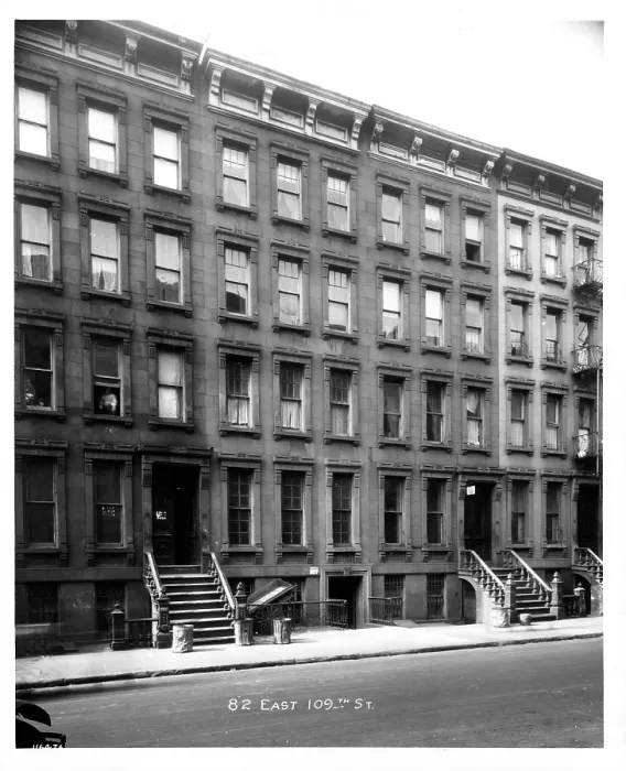 Framed Print : 82 East 109th Street In New York City, New York Framed Print : 82 East 109th Street In New York City, New York