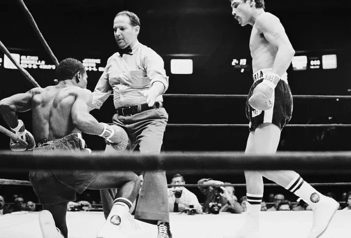 Framed Print : A.Arguello Knocks J.Artis Down in Fight Framed Print : A.Arguello Knocks J.Artis Down in Fight