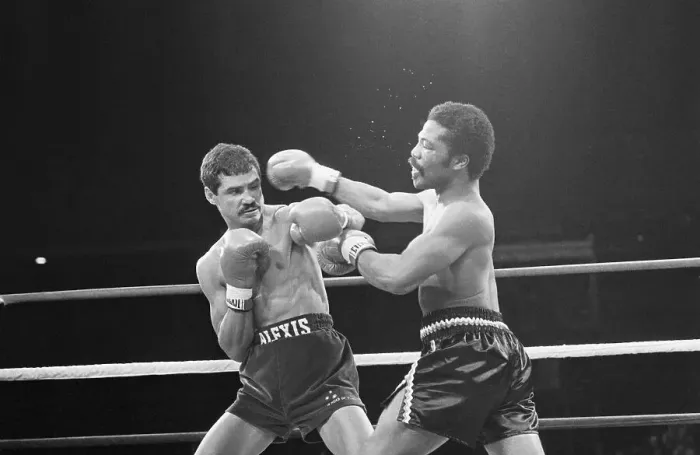 Framed Print : Aaron Pryor Hitting Alexis Arguello During Match