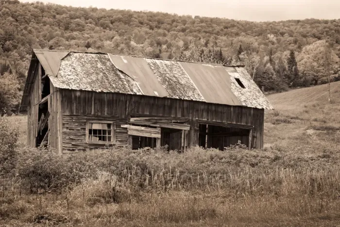Framed Print : Abandoned Barn Framed Print : Abandoned Barn