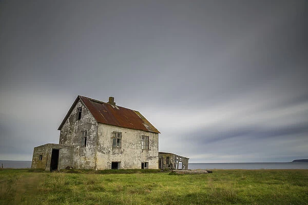 Abandoned house in rural Iceland