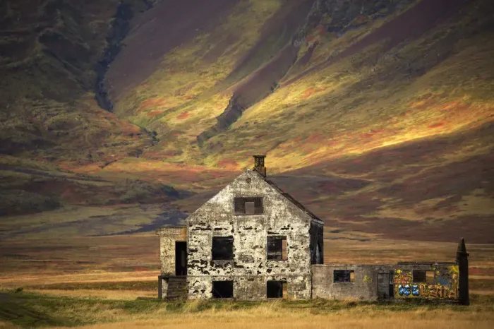 Framed Print : Abandoned house in rural Iceland, Snaefellsness Peninsula Framed Print : Abandoned house in rural Iceland, Snaefellsness Peninsula