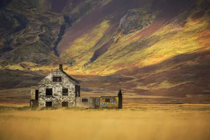 Framed Print : Abandoned house in rural Iceland, Snaefellsness Peninsula Framed Print : Abandoned house in rural Iceland, Snaefellsness Peninsula