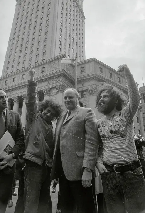 Framed Print : Abbie Hoffman And Group Arriving at Court Framed Print : Abbie Hoffman And Group Arriving at Court