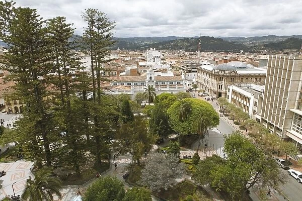 Abdon Calderon Park with the Old Cathedral, Cathedral Vieja, Palace of Justice and City Hall, Cuenca, Azuay Province, Ecuador