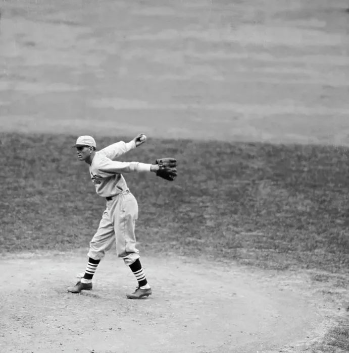 Framed Print : Action Shot Of Dizzy Dean Pitching Framed Print : Action Shot Of Dizzy Dean Pitching