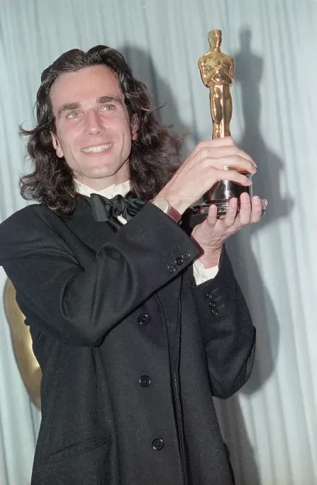 Framed Print : Actor Daniel Day Lewis Posing with His Oscar Framed Print : Actor Daniel Day Lewis Posing with His Oscar