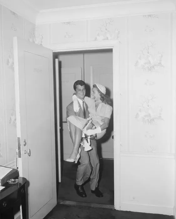 Framed Print : Actor Tony Curtis Carrying Wife Janet Leigh Framed Print : Actor Tony Curtis Carrying Wife Janet Leigh