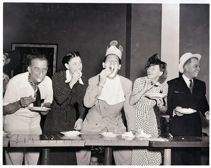 Framed Print : Actors Eating Doughnuts for Charity Framed Print : Actors Eating Doughnuts for Charity