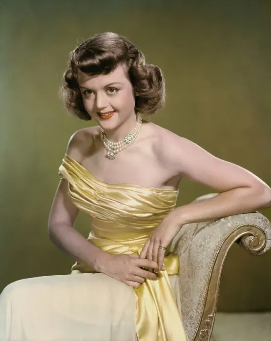 Framed Print : Actress Angela Lansbury Framed Print : Actress Angela Lansbury