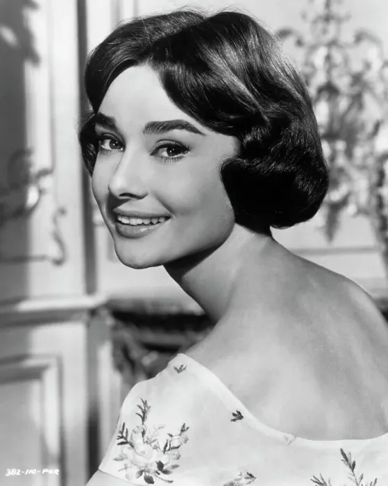 Framed Print : Actress Audrey Hepburn Framed Print : Actress Audrey Hepburn