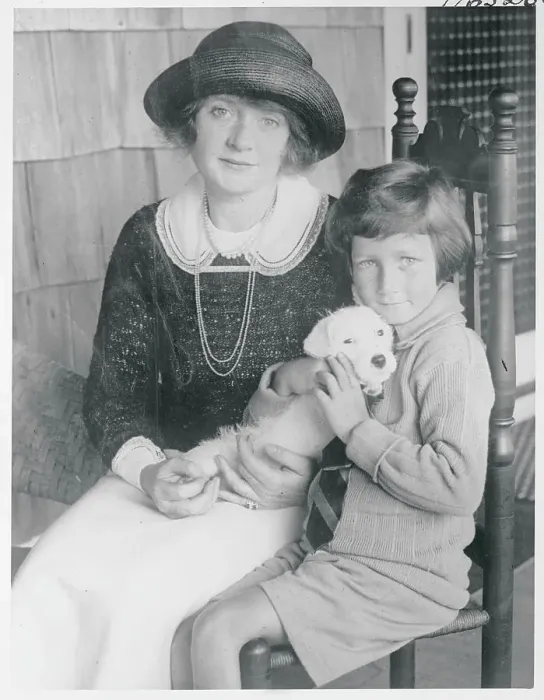 Framed Print : Actress Billie Burke with Daughter and Pet Dog Framed Print : Actress Billie Burke with Daughter and Pet Dog
