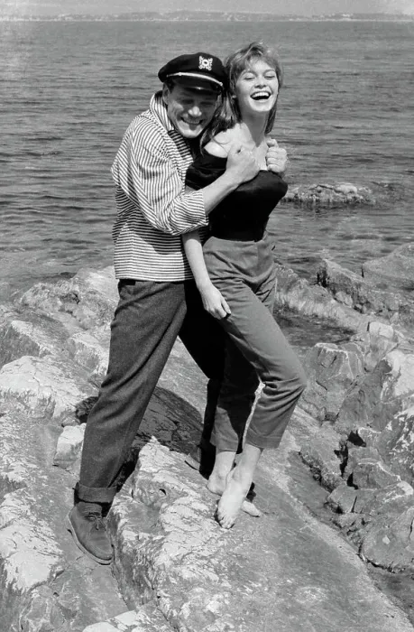 Framed Print : Actress Brigitte Bardot and Eddie Constantine Framed Print : Actress Brigitte Bardot and Eddie Constantine