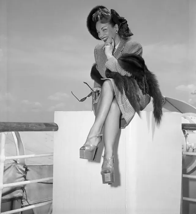 Framed Print : Actress Carmen Miranda Framed Print : Actress Carmen Miranda