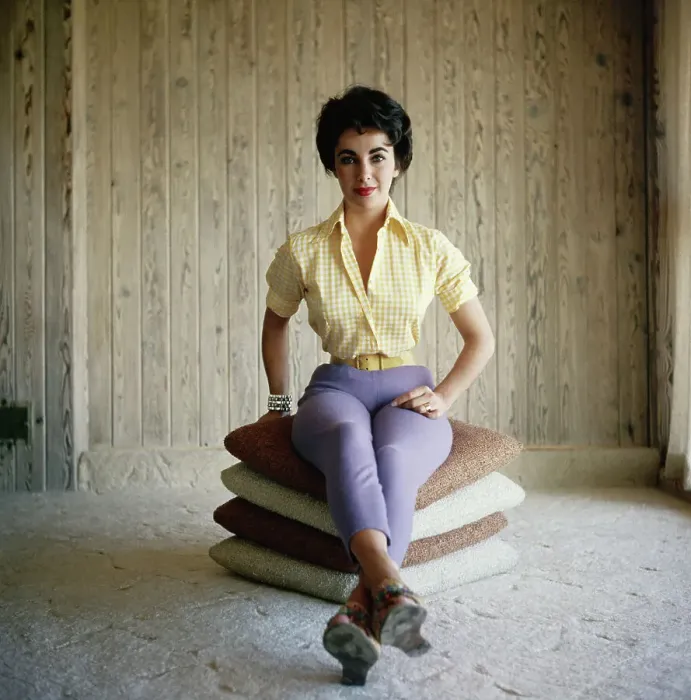 Framed Print : Actress Elizabeth Taylor Framed Print : Actress Elizabeth Taylor
