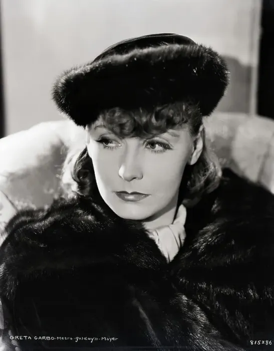 Framed Print : Actress Greta Garbo in Fur Coat and Hat Framed Print : Actress Greta Garbo in Fur Coat and Hat