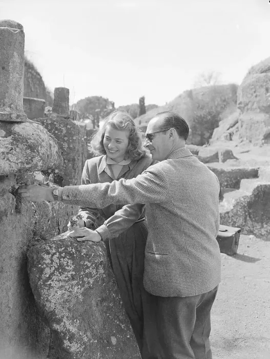 Framed Print : Actress Ingrid Bergman and Director Roberto Rossellini Framed Print : Actress Ingrid Bergman and Director Roberto Rossellini