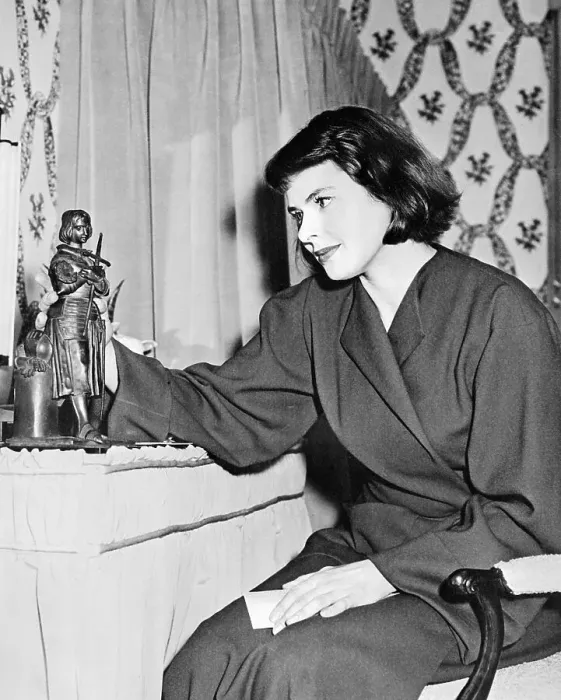 Framed Print : Actress Ingrid Bergman Smiling with Small Statue Framed Print : Actress Ingrid Bergman Smiling with Small Statue