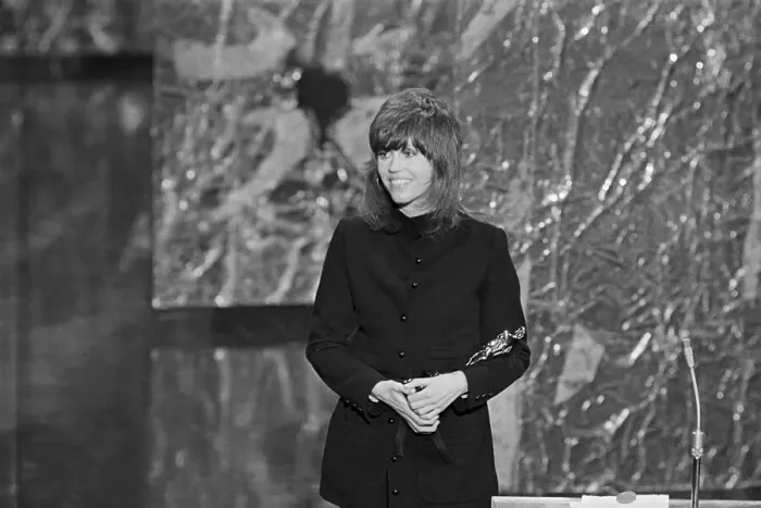 Framed Print : Actress Jane Fonda Holding Oscar Framed Print : Actress Jane Fonda Holding Oscar