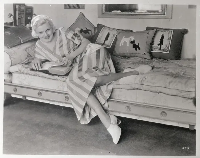 Framed Print : Actress Jean Harlow Reclining on a Sofa with Book Framed Print : Actress Jean Harlow Reclining on a Sofa with Book