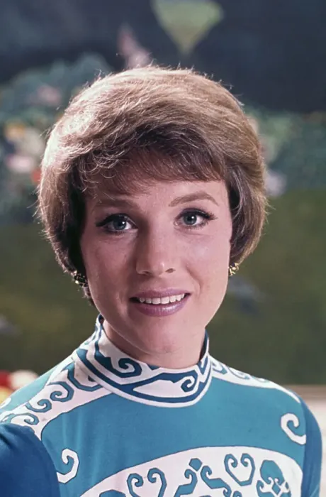 : Actress Julie Andrews : Actress Julie Andrews