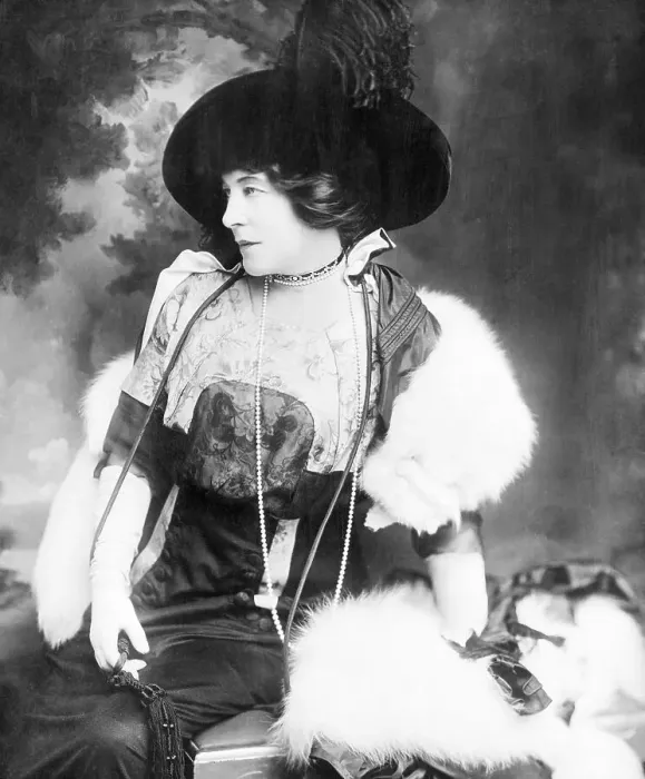 Framed Print : Actress Lilly Langtry Framed Print : Actress Lilly Langtry