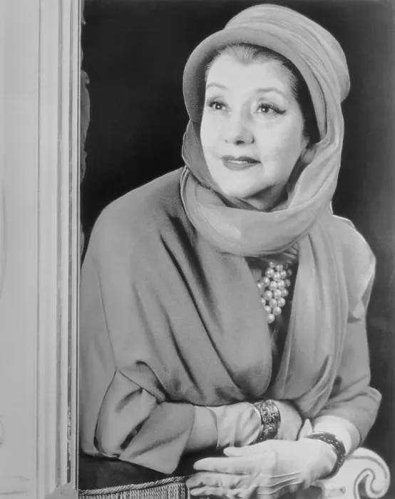 Framed Print : Actress Lynn Fontaine in The Visit on Broadway Framed Print : Actress Lynn Fontaine in The Visit on Broadway