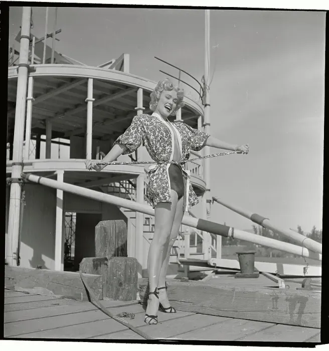 Framed Print : Actress Mamie Van Doren Posing Outside Framed Print : Actress Mamie Van Doren Posing Outside