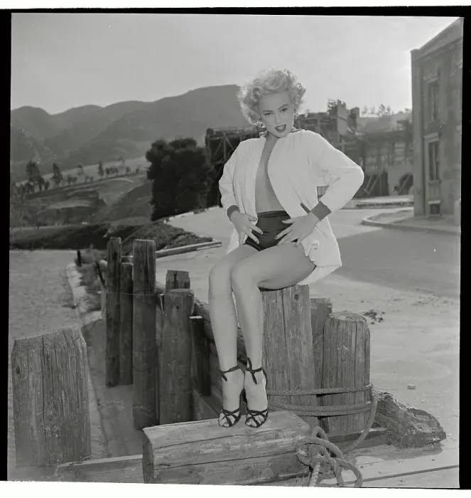 Framed Print : Actress Mamie Van Doren Posing in Scenic View Framed Print : Actress Mamie Van Doren Posing in Scenic View