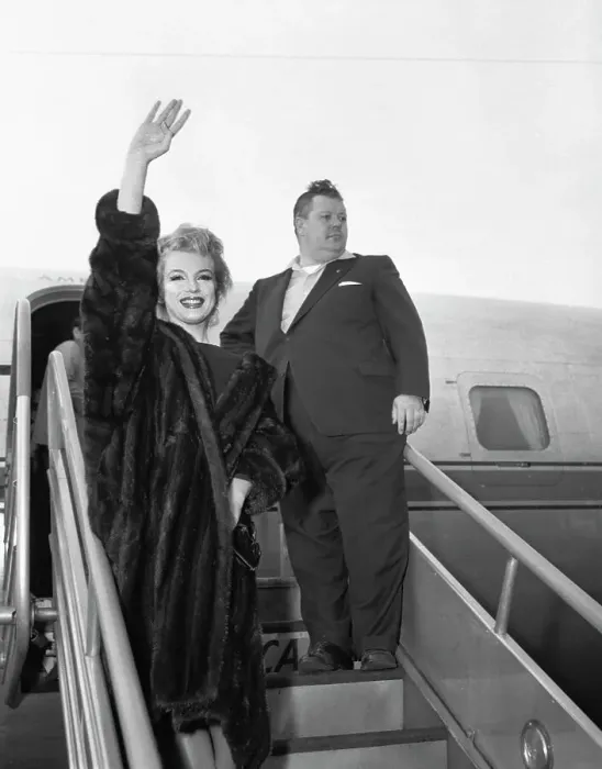 Framed Print : Actress Marilyn Monroe Arriving at Idl-Wild Airport Framed Print : Actress Marilyn Monroe Arriving at Idl-Wild Airport