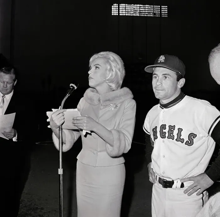 Framed Print : Actress Marilyn Monroe with Baseball Player Alabie Pearson Framed Print : Actress Marilyn Monroe with Baseball Player Alabie Pearson
