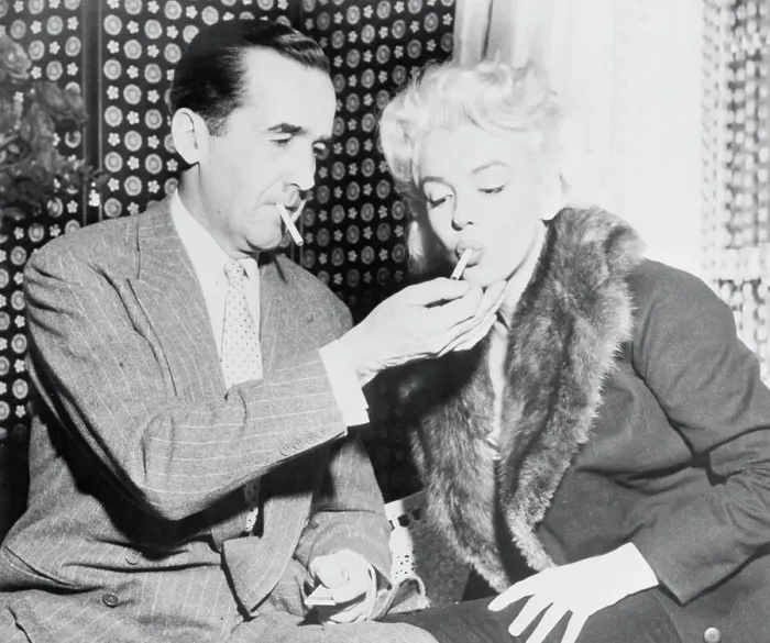 edward r murrow cigarettes Turning the tables on Ed - News Edward R. Murrow Lights Cigarette