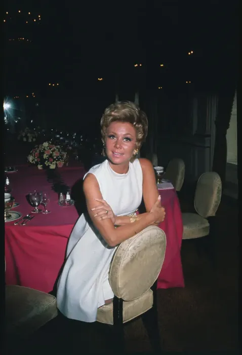 Framed Print : Actress Mitzi Gaynor Framed Print : Actress Mitzi Gaynor